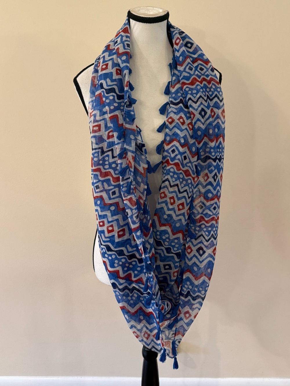 Lightweight Blue Patterned Infinity Scarf